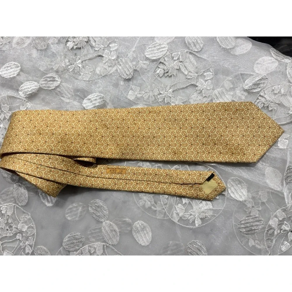 Hermès Paris Men's Silk Geometric Pointed Tie Gold/Beige Logo Accent